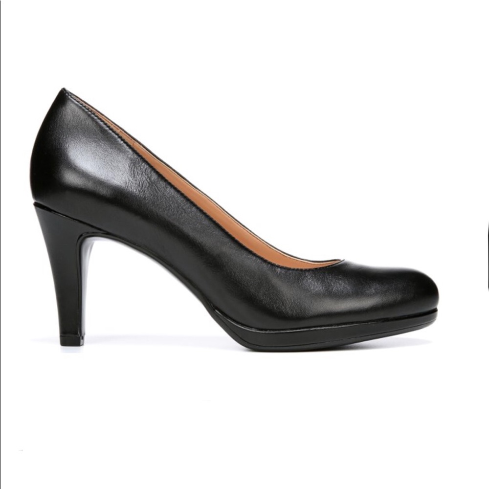 Naturalizer Michelle 9 M Black Leather Pump